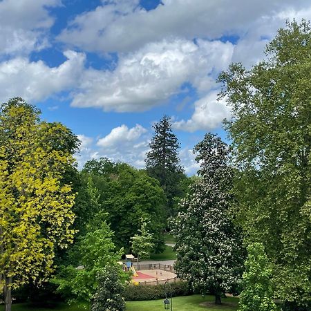 Le Joyau Des Parcs Classe 4 Etoiles Appartement Central Au Calme Avec Terrasse 维琪 外观 照片