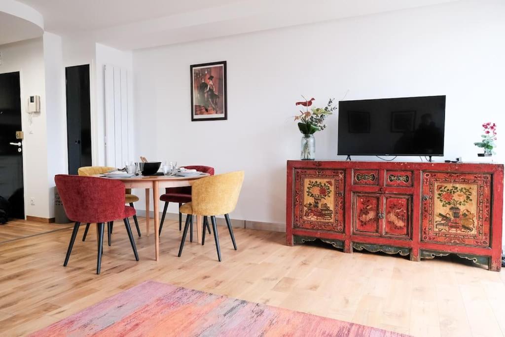Le Joyau Des Parcs Classe 4 Etoiles Appartement Central Au Calme Avec Terrasse 维琪 外观 照片