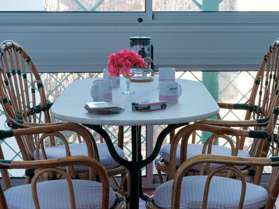 Le Joyau Des Parcs Classe 4 Etoiles Appartement Central Au Calme Avec Terrasse 维琪 外观 照片