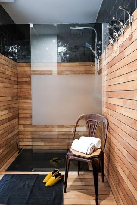 Le Joyau Des Parcs Classe 4 Etoiles Appartement Central Au Calme Avec Terrasse 维琪 外观 照片