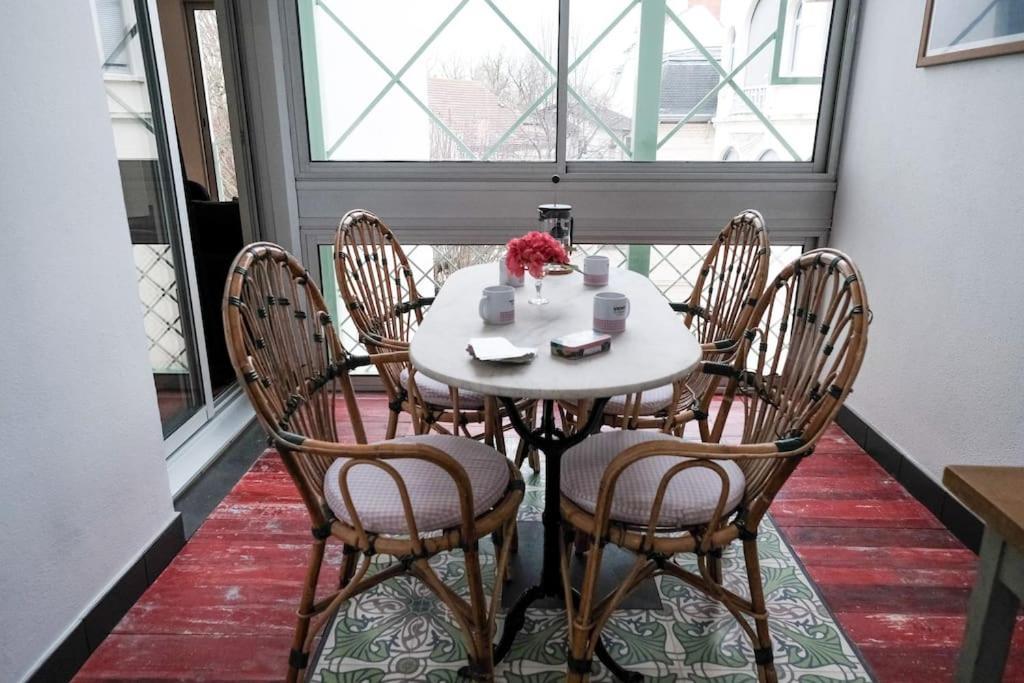 Le Joyau Des Parcs Classe 4 Etoiles Appartement Central Au Calme Avec Terrasse 维琪 外观 照片